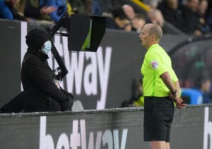 Mike Dean VAR